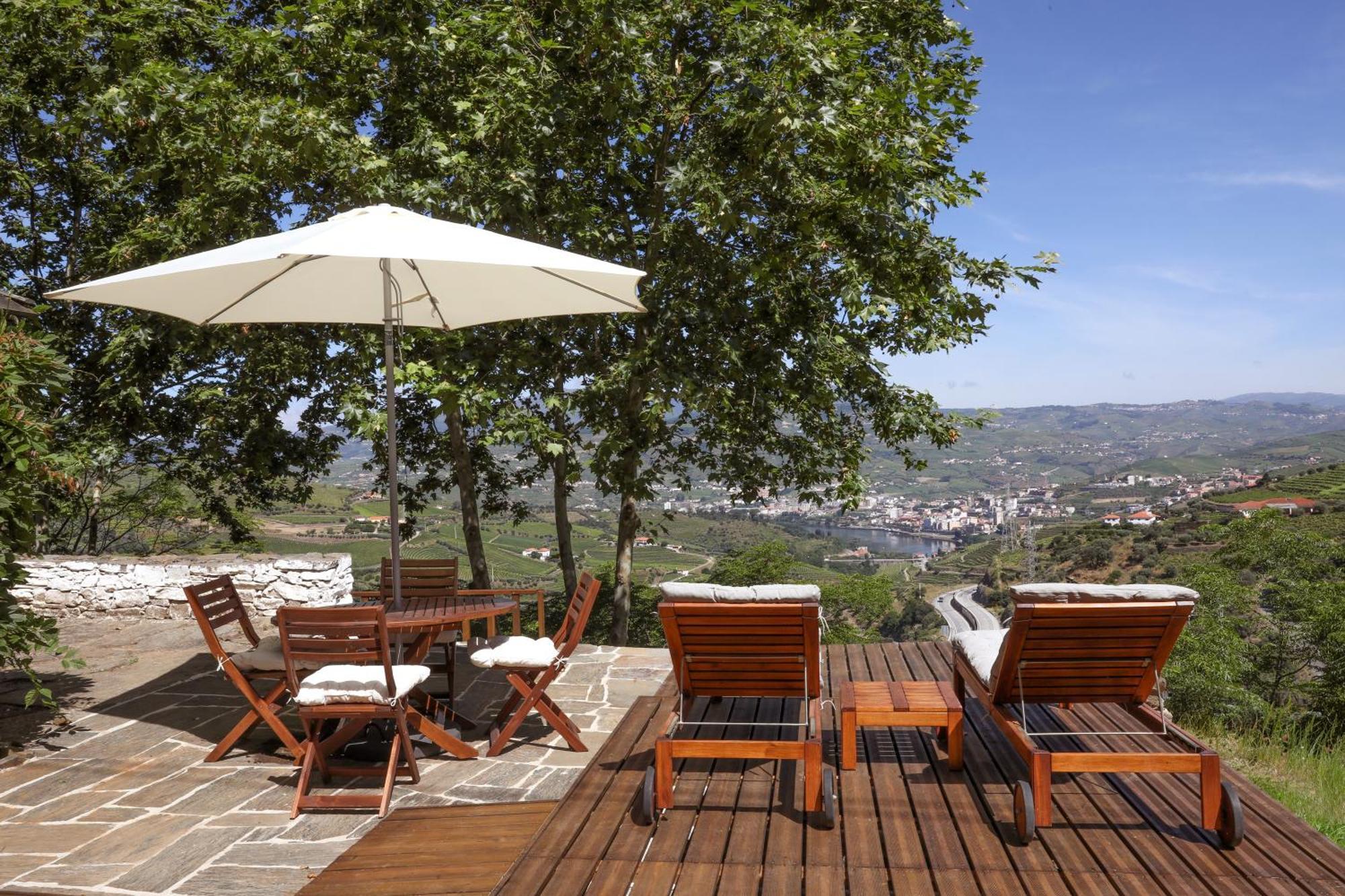 Country house Quinta Do Valdalagea *